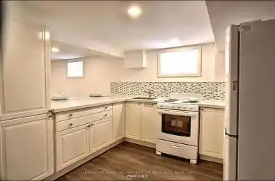 47 Newbury Drive Unit# Lower Fl Newmarket Ontario L3Y 4P9