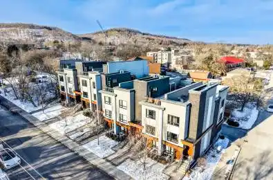 39 Robinson Street Unit# 8 Grimsby Ontario L3M 3C9