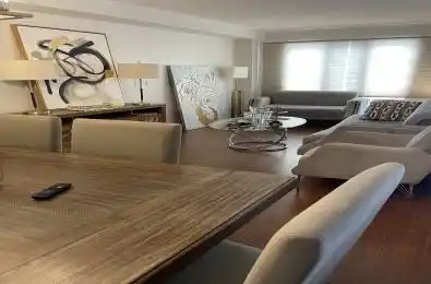 18 Merrill Avenue Richmond Hill Ontario L4B 4E2