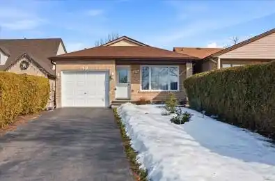 40 Lyton Crescent Hamilton Ontario L8J 2C9
