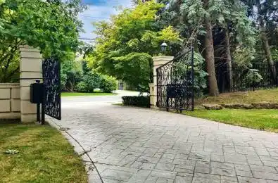 52 Post Road Unit# Coach house Toronto C12 Ontario M3B 1H8