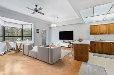 166 Olive Street Unit# 105 East Gwillimbury Ontario L9N 1M9