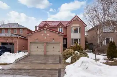 57 Yorkshire Crescent Whitby Ontario L1R 1X8