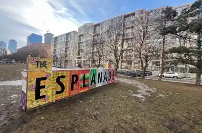 65 Scadding Avenue Unit# PH5 Toronto C08 Ontario M5A 4L1