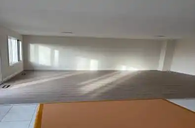 27 Venn Crescent Unit# Main Toronto W03 Ontario M6M 1S5