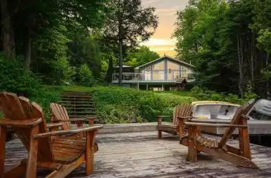 1093 Comak Crescent Algonquin Highlands Ontario K0M 1S0