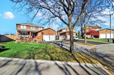 10 Hollyburn Court Vaughan Ontario L4L 6G2
