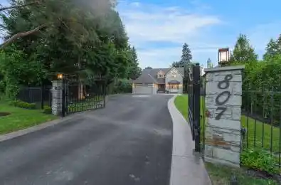 807 Indian Road Mississauga Ontario L5H 1R4