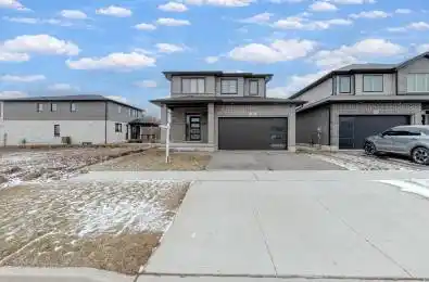 8 Moon Crescent Cambridge Ontario N1S 0C4