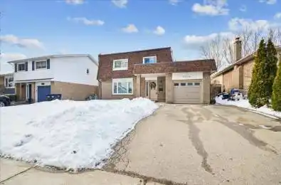 3316 Charmaine Heights Mississauga Ontario L5A 3C1