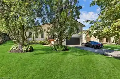 56 KIRBY Avenue Hamilton Ontario L9H 6H7