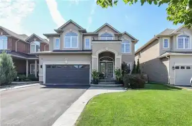 77 Peach Tree Lane Grimsby Ontario L3M 0C1